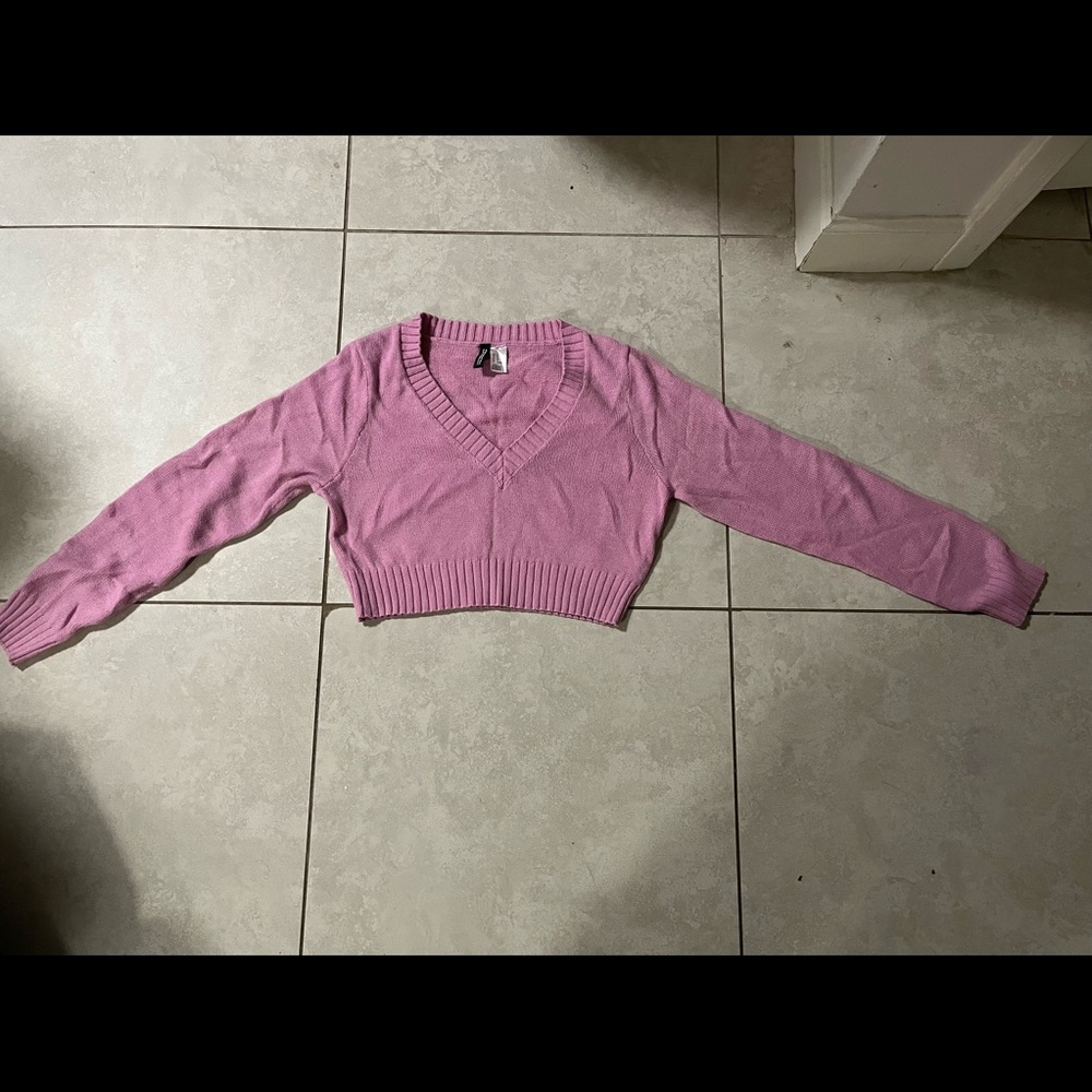 H&M pink cropped sweater